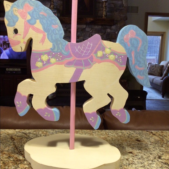 Handmade wooden carousel horse by Jeanie in 1988. - Picture 2 of 6